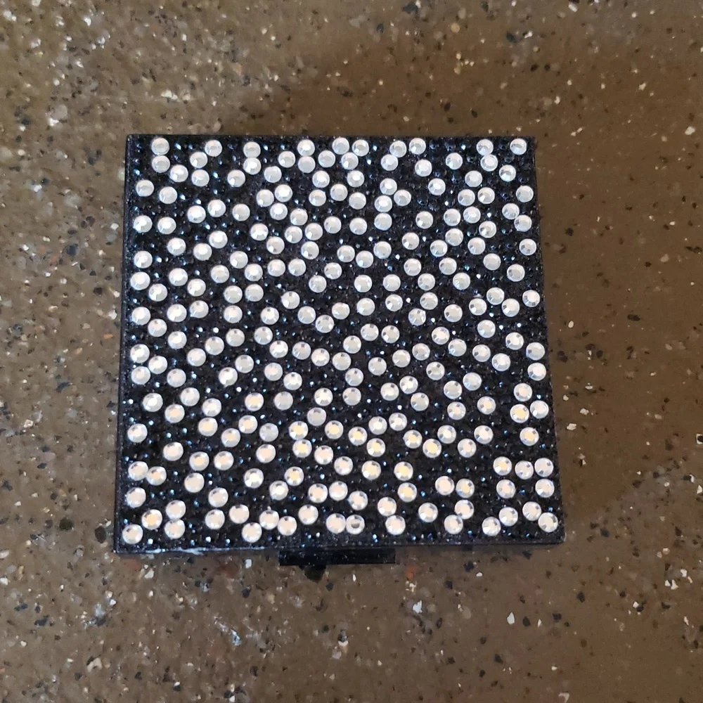 Your Best Friend Neutralizing Powder Compact